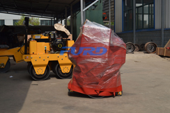 福瑞得機(jī)械手扶雙輪壓路機(jī)，手扶單輪壓路機(jī)，路面開槽機(jī)及時包裝發(fā)貨
