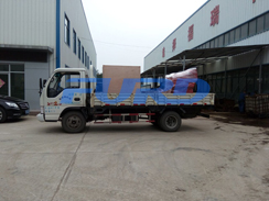 福瑞得機械瀝青灌縫機，手扶雙輪壓路機裝車成功及時發(fā)貨