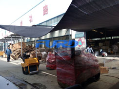 福瑞得機(jī)械微動(dòng)態(tài)--座駕壓路機(jī)、手扶壓路機(jī)、灌縫機(jī)包裝發(fā)貨