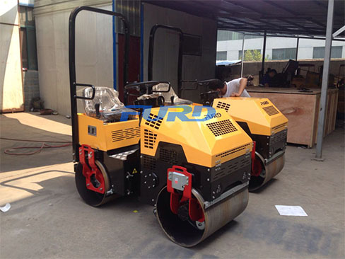 如果座駕壓路機(jī)發(fā)動(dòng)機(jī)過熱應(yīng)該怎么做？