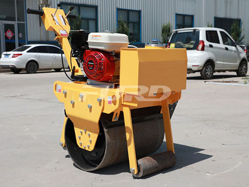 要想小型壓路機(jī)壓實(shí)效果好還需要專(zhuān)業(yè)的方法！