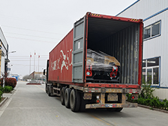 福瑞得5臺座駕壓路機(jī)裝車出口印尼 福瑞得5臺座駕壓路機(jī)裝車出口印尼